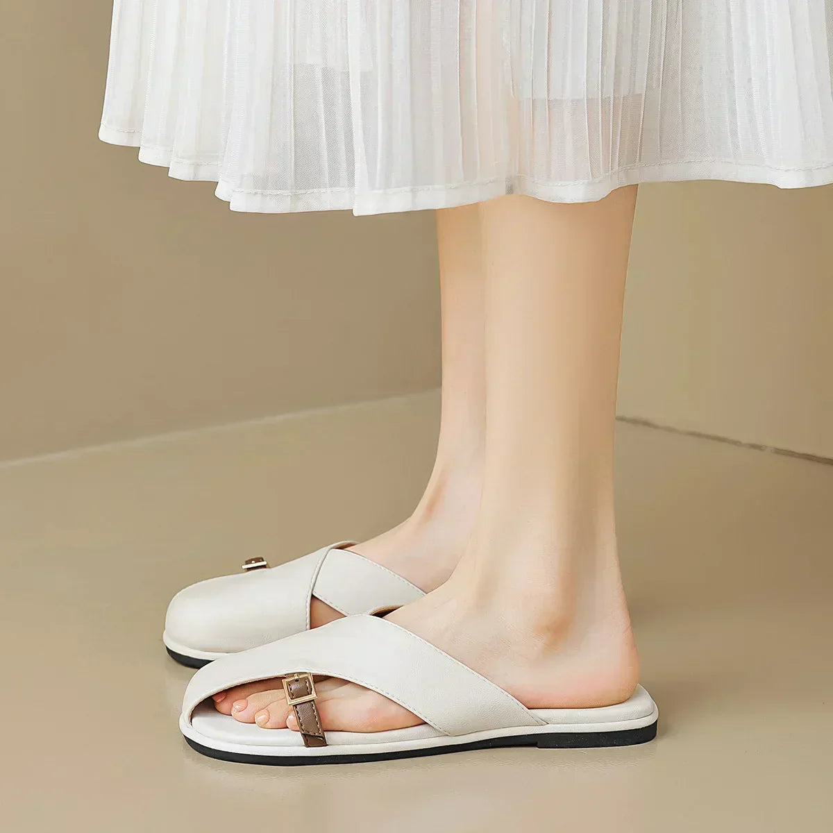 Wenen | Gekruiste Sandalen